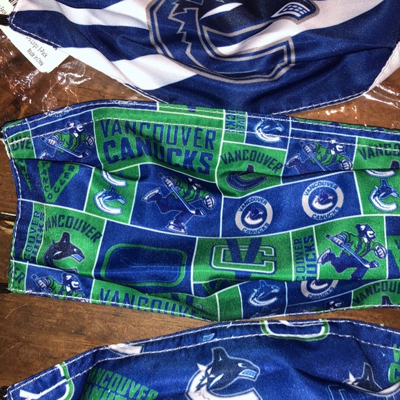 Vancoover Canucks Facemasks - Picture 4 of 7